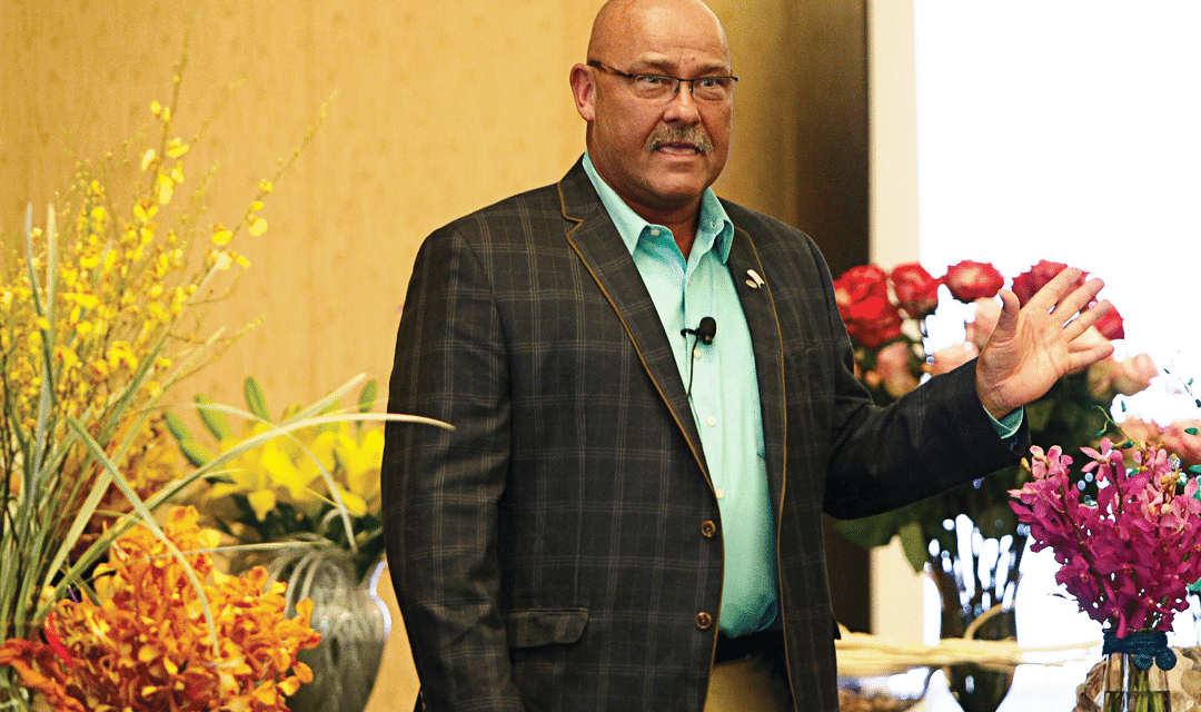 Raska Helps Florists Wow Brides at SAF’s One-Day Profit Blast in Austin