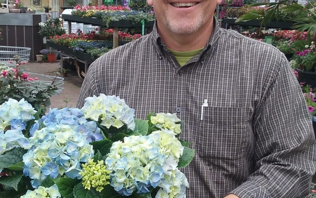 Brian E. Whipker, Ph.D., from NC State University Receives the 2016 Alex Laurie Award