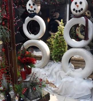 We Want to See Your Holiday Décor!