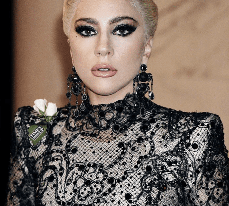 At Grammys, White Roses Send A Message of Hope