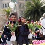 In honor of "American Tulip Day," the Sun Valley Group partnered with Dutch partners Anthos and iBulb to hand out 100,000 tulips to surprised (and delighted) residents and tourists in San Francisco