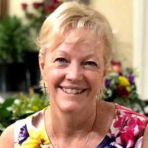 Deborah De La Flor, AIFD, PFCI